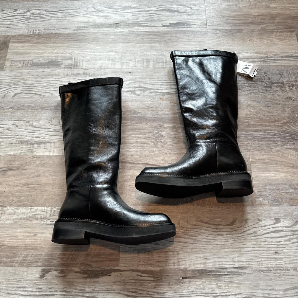 boots - Picture 3 of 8